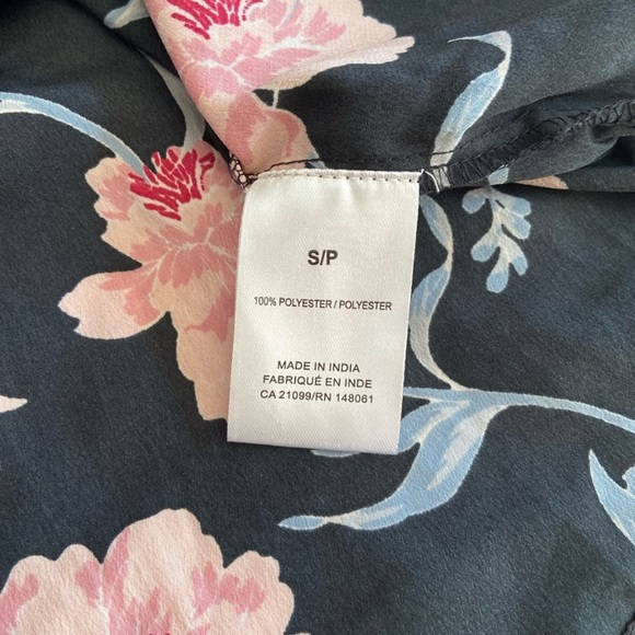 🌸 Ardene 🌸 floral wrap blouse - Picture 4 of 6